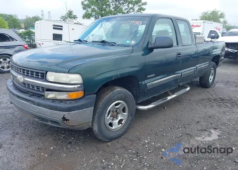 2001 Chevrolet Silverado 1500 из США, поврежденный, VIN 1GCEK19V11E292797